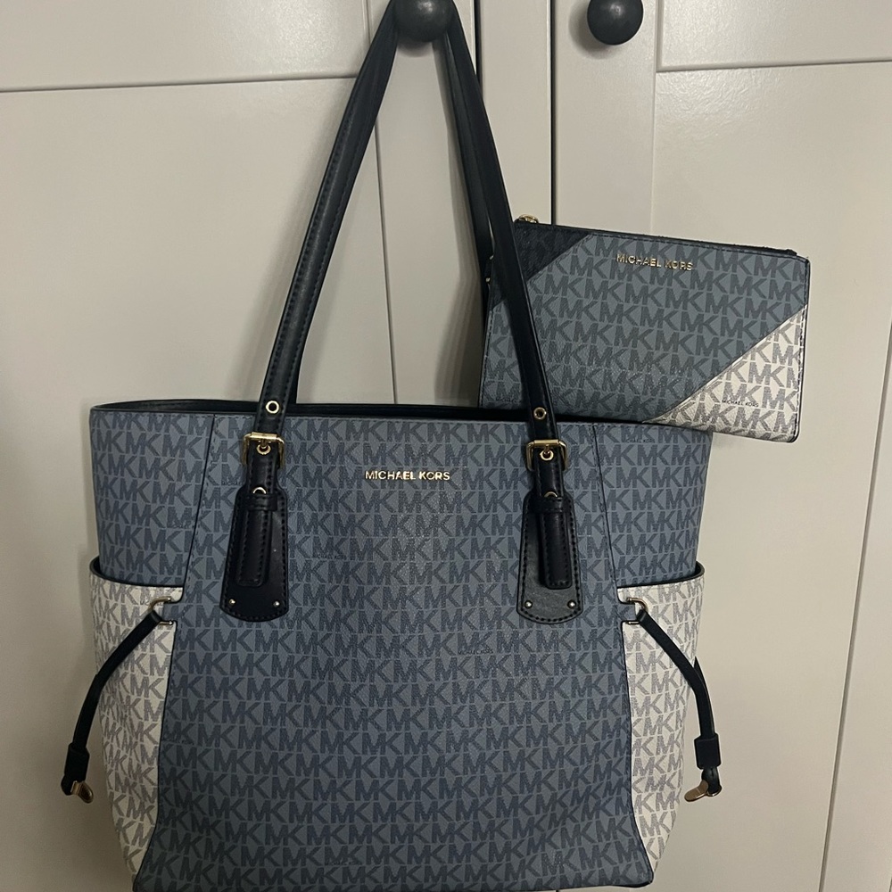 Michael Kors Voyager Small Two-Tone Logo Tote Bag and matching wallet